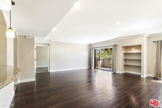 Building Photo - 3 br, 3 bath Condo - 1845 Federal Ave Apt 205
