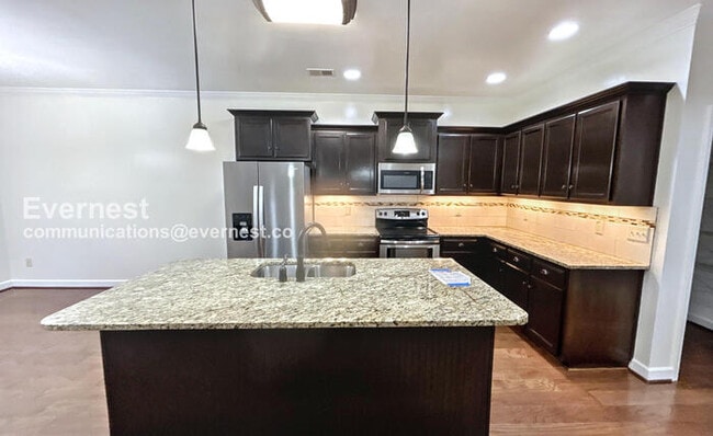 Building Photo - 281 Chapel Hill Trail