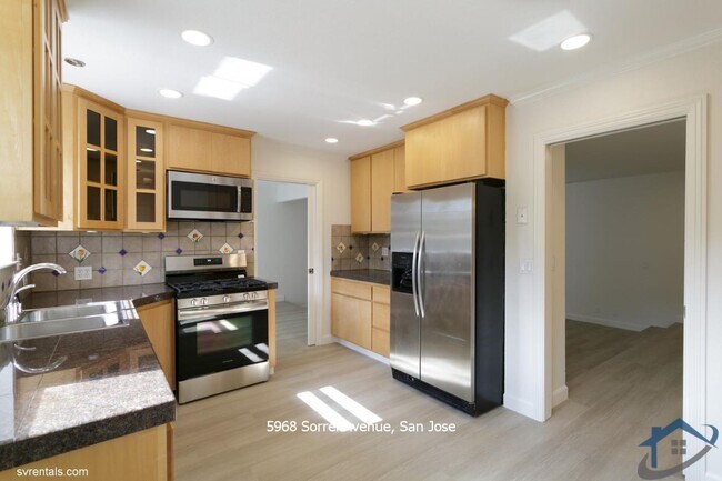 Foto del edificio - 5968 Sorrel Ave