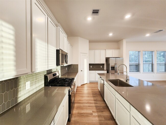 Building Photo - 15552 Leopard Lily Ln