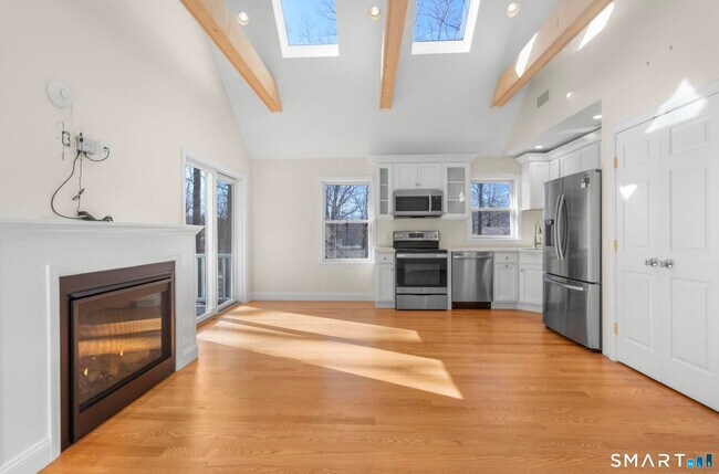 Foto del edificio - 18 Madeline Dr