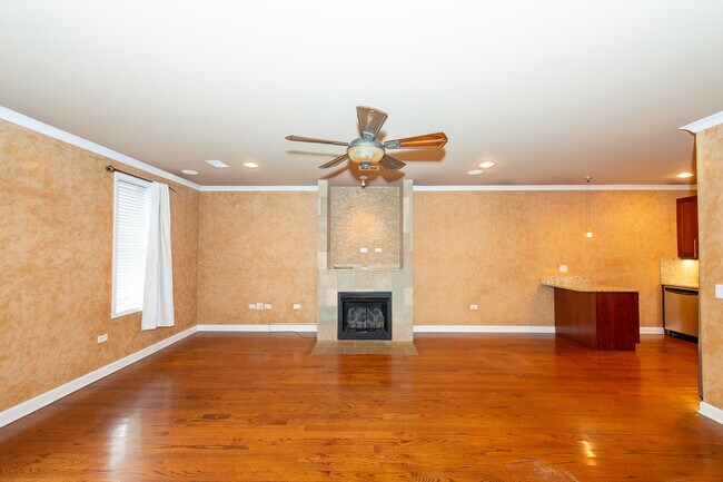 Foto del edificio - 2612 W Diversey Ave