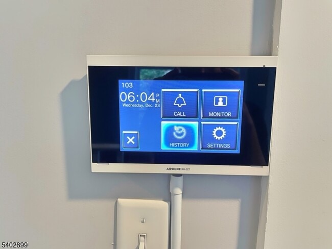 Building Photo - 58 New St