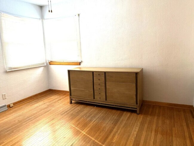 Foto del edificio - 827 Read St