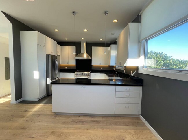 kitchen - 507 Andover St
