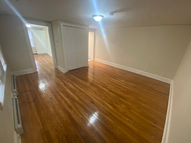 Building Photo - 345 Nassau St