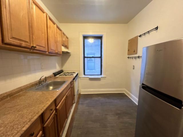 Foto del edificio - 2 bedroom in SUNNYSIDESunnyside NY 11104