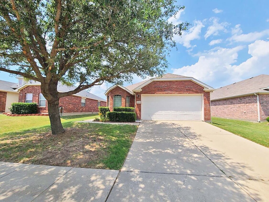 Great 3 Bdrm 2 Bath Home in Cross Roads Tx - Great 3 Bdrm 2 Bath Home in Cross Roads Tx