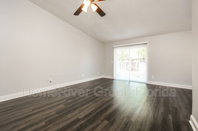 Building Photo - 3275 Shady Willow Dr
