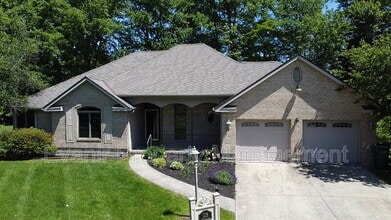 Building Photo - 113 Brittany Ln