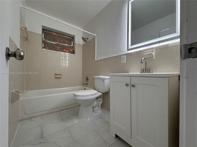 Building Photo - 3632 SW 87th Ave