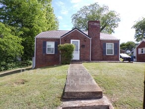Building Photo - 103 McMinn Ave