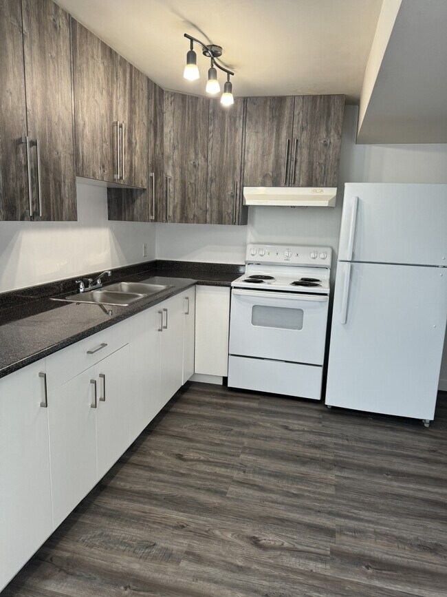 Photo du bâtiment - 1478-3001478 Milburn Ave