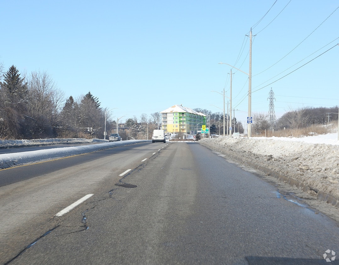 Building Photo - 286 Kingswood Dr