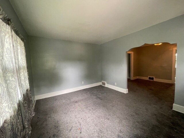 Foto del edificio - 932 Silvercrest Ave