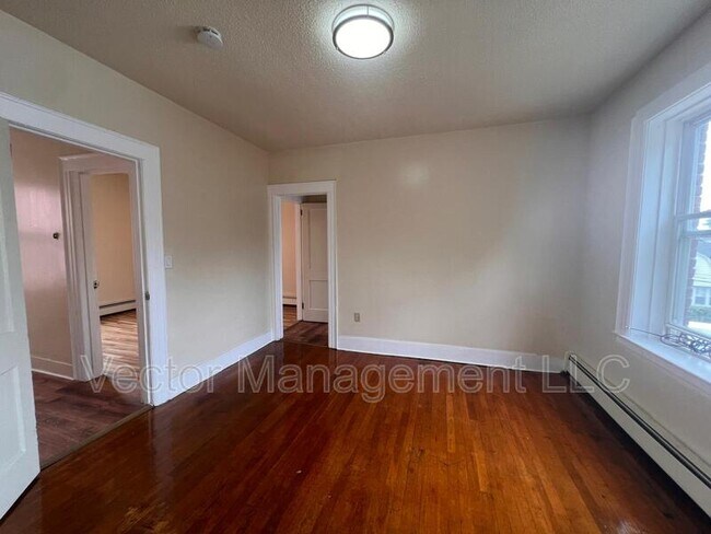 Foto del edificio - 1166 Dixwell Ave