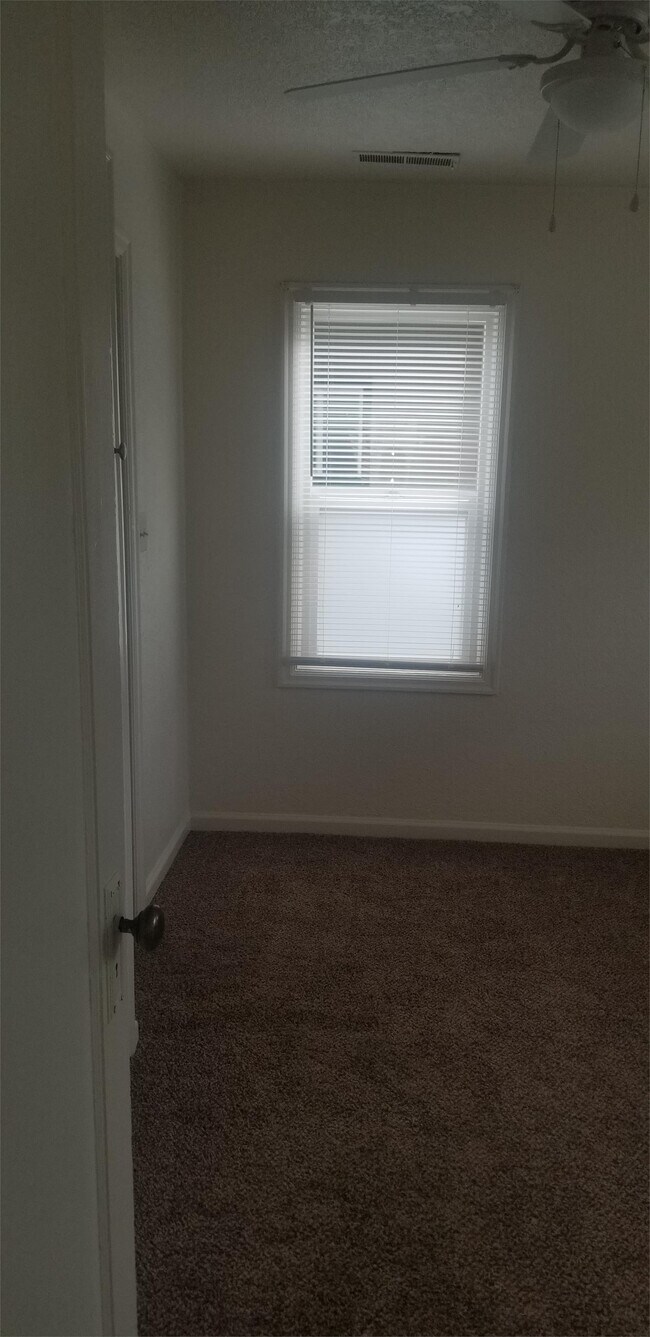 Foto del edificio - 1010 Garnet St NE