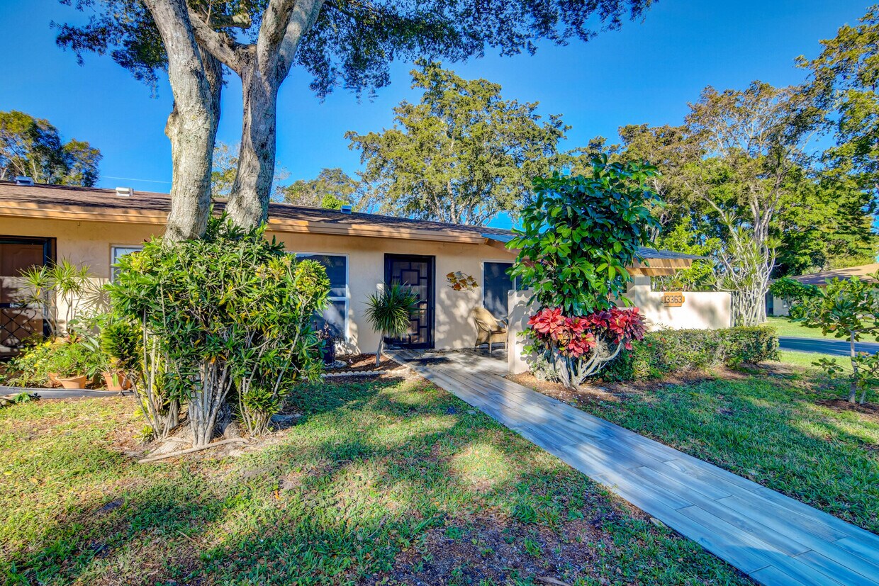 13363 Pineapple Palm Ct Unit D, Delray Beach, FL 33484 Condo for Rent