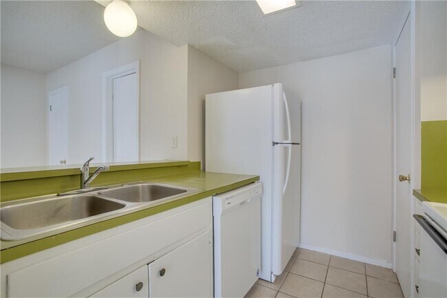 Foto del edificio - 8601 Fireside Dr