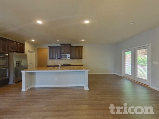 Building Photo - 137 Madison Grace Ave