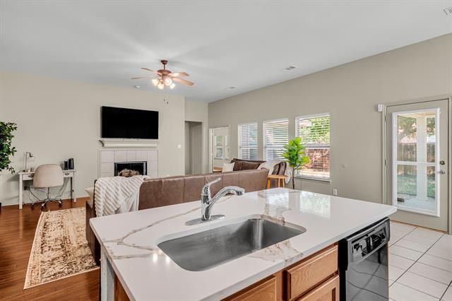 Foto del edificio - 12109 Ridge Tree Rd