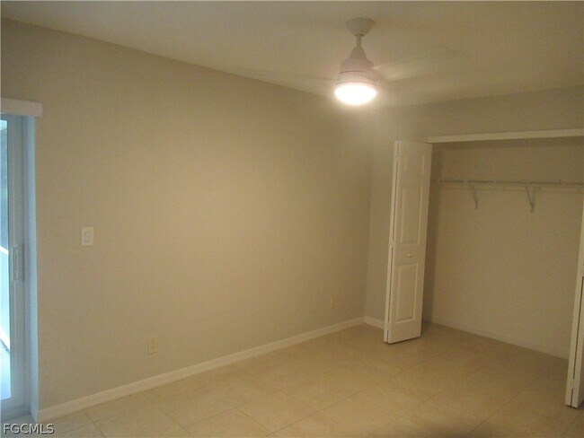 Foto del edificio - 926 SE 8th St