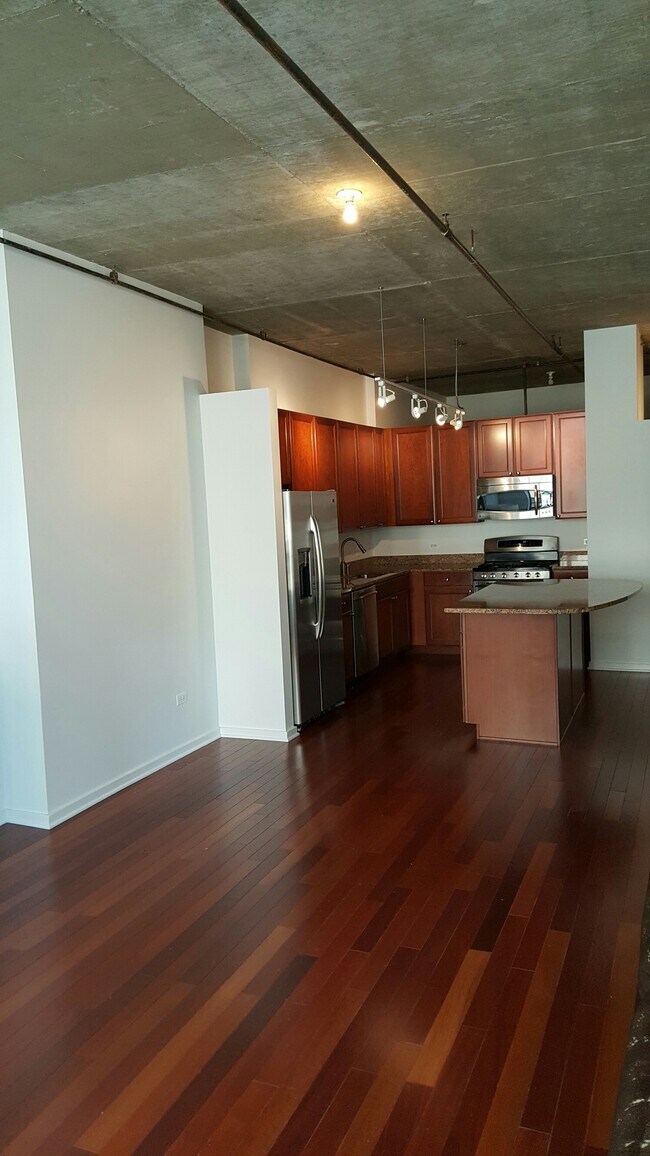Foto del edificio - 520 S State St