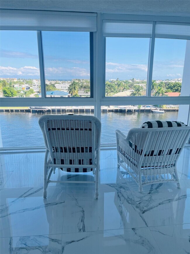 Foto del edificio - 3100 NE 49th St