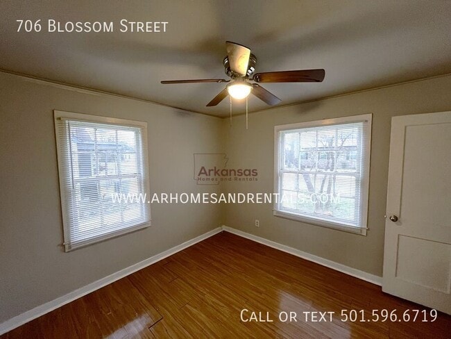 Foto del edificio - 706 Blossom St