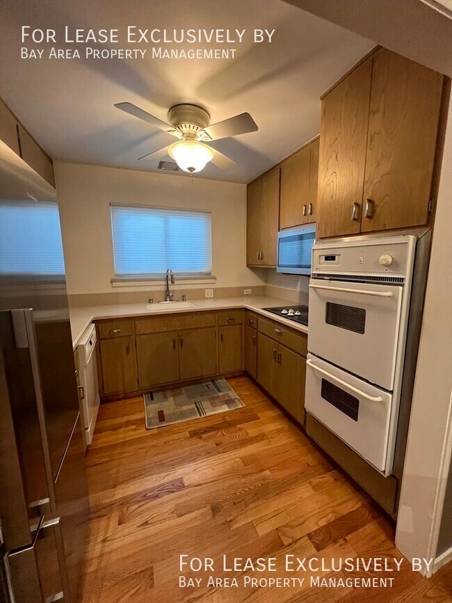 Building Photo - Pet-friendly, ground floor 2BR/2BA condo n...