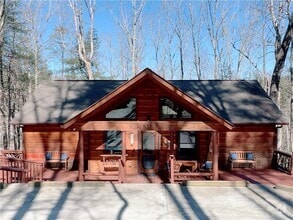 Building Photo - 532 Highland Trail