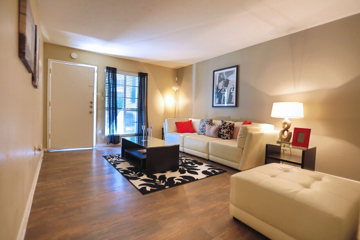 Montecito Club Apartments Arlington, TX