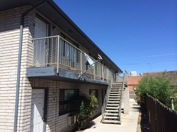 Primary Photo - 1022 Haskell St