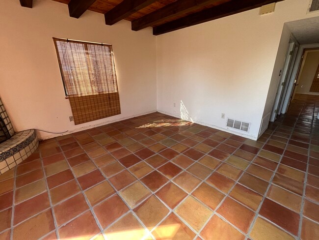 Building Photo - 397 Alejandro St