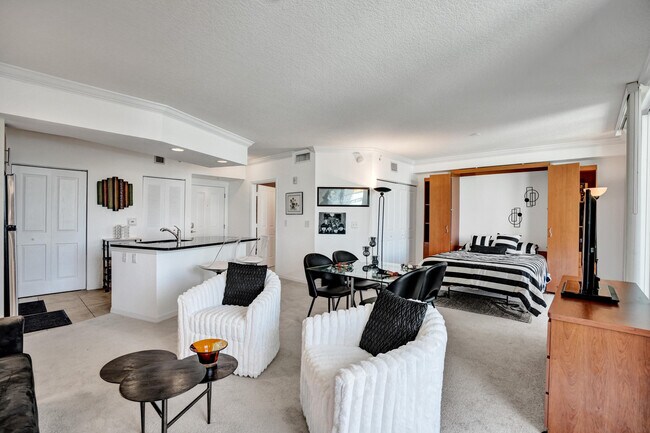 Foto del edificio - 600 S Dixie Hwy