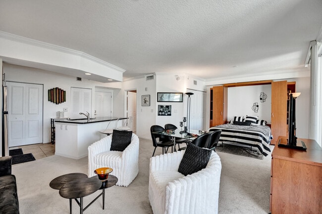 Building Photo - 600 S Dixie Hwy