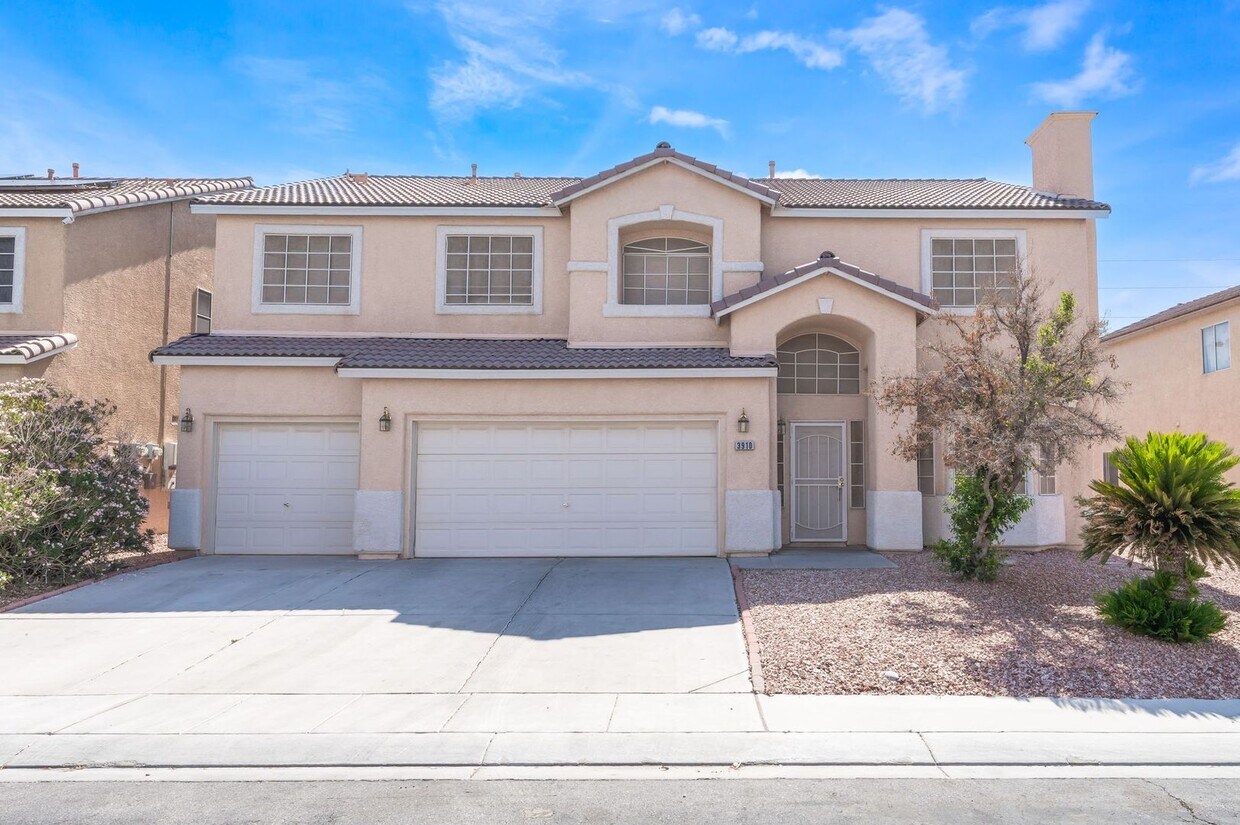 Primary Photo - STUNNING 5 BEDROOM HOME!