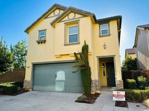 Building Photo - 1595 Etchings Way