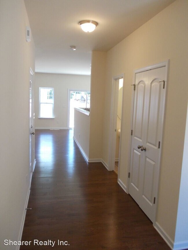 Building Photo - 3 br, 2.5 bath House - 4602 Quinton Lane