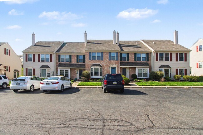 Foto del edificio - Beautiful Spacious Townhome