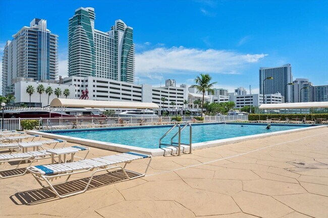 Foto del edificio - 600 Parkview Dr