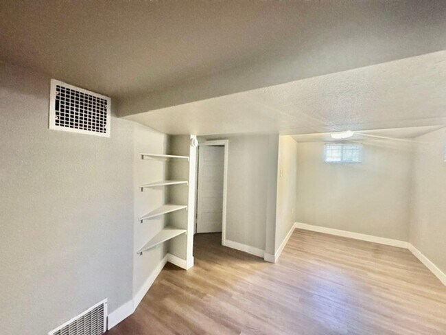 Foto del edificio - 930 20th Ave