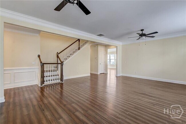 Building Photo - "Spacious 5-Bedroom, 4.5 Bath Retreat at W...