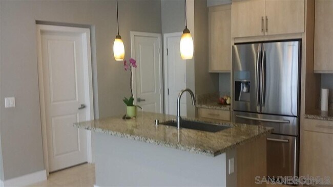 Foto del edificio - 1660 Fairlead Ave