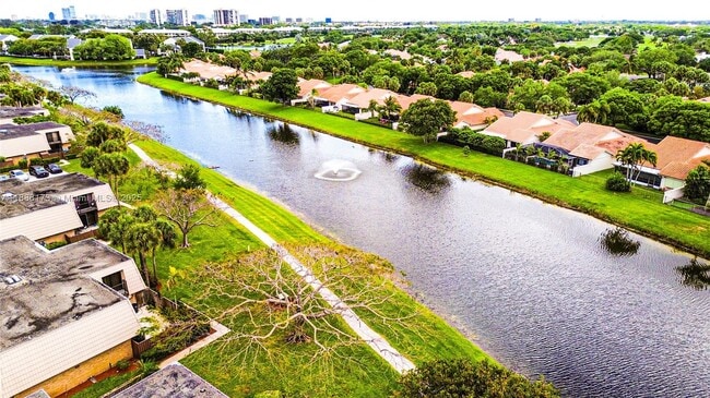 Building Photo - 133 Heritage Way