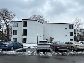 Building Photo - 366 W Miner St