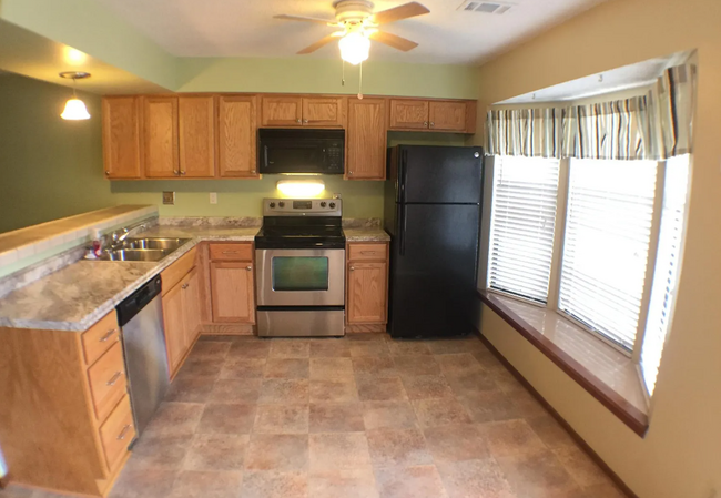 Foto del edificio - 729 SW Liggett Rd