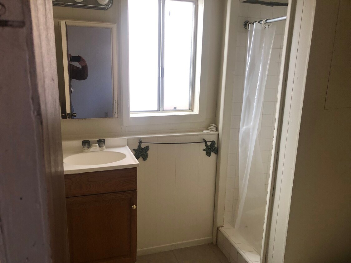 Foto del edificio - 23742 Pioneer Camp Rd