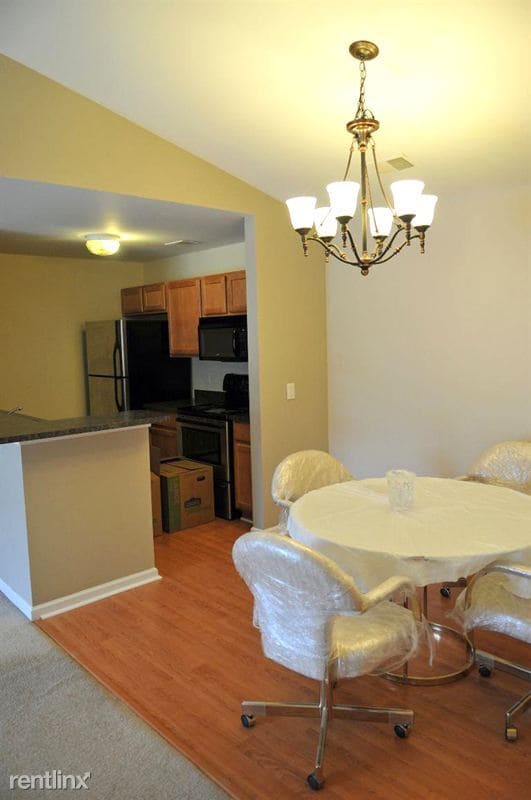 Building Photo - 3 br, 2 bath Condo - 1320 Addington Ln