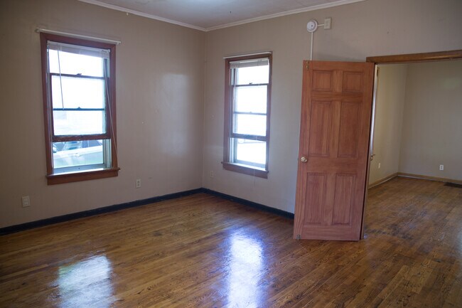 Foto del edificio - 608 8th St SE